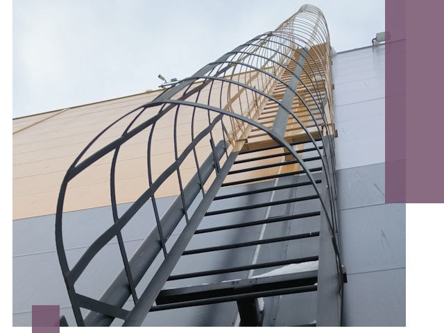 Изготовление и монтаж пожарных лестниц в Пскове профессионально