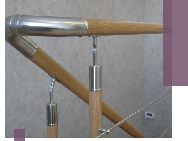 Комбинированные перила на заказ в Пскове — монтаж и производство