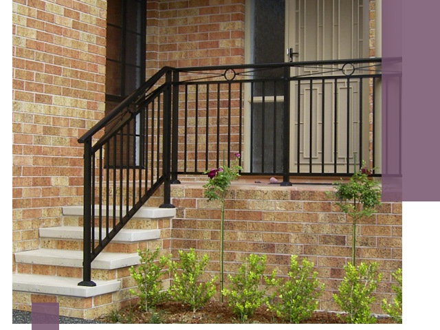 Уличные перила из металла под ключ в Пскове