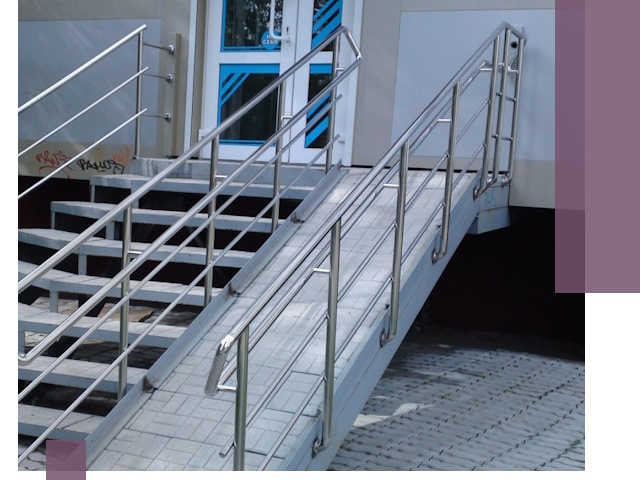 Пандус на крыльцо под ключ в Пскове: монтаж и изготовление