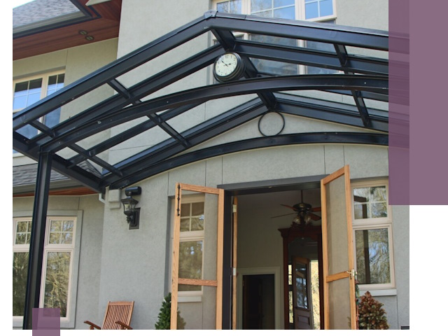 Изготовление и монтаж навесов и козырьков в Пскове