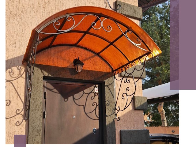 Демонтаж козырьков в Пскове быстро и безопасно