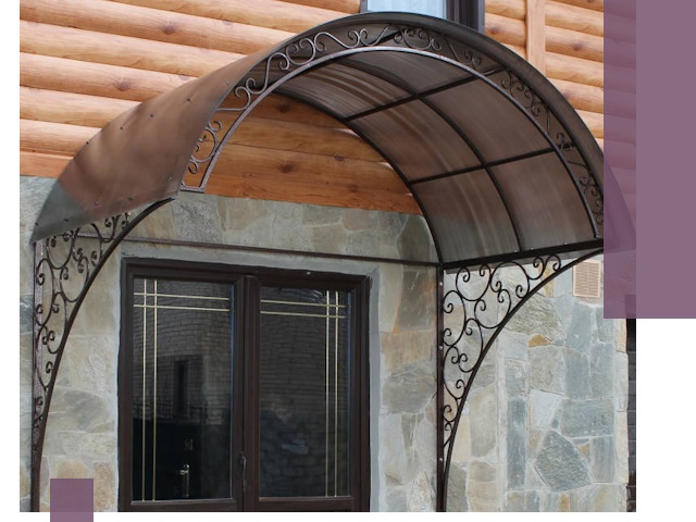 Арочные козырьки под ключ в Пскове: изготовление и монтаж