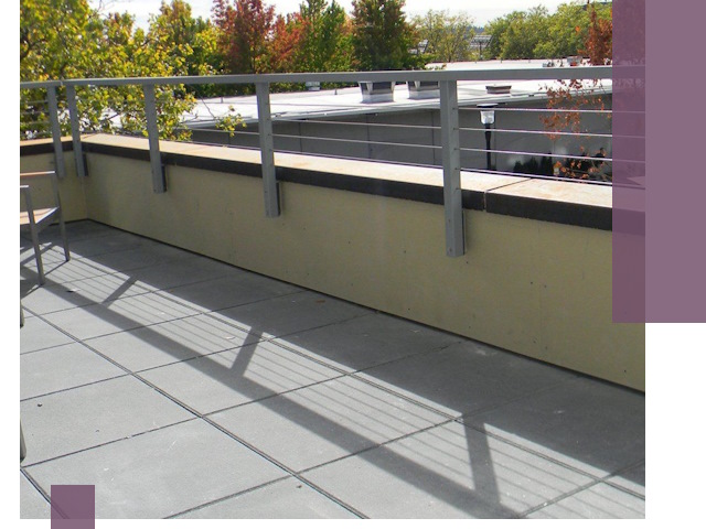 Металлические парапеты под ключ в Пскове: монтаж и изготовление