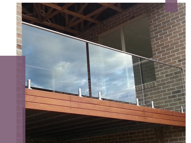 Стеклянные парапеты на крыше и террасе в Пскове от 11419 руб. | ПРОЛЁТ-Пск