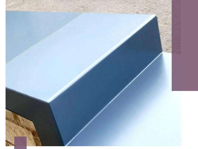 Крышки на парапет в Пскове: изготовление и монтаж под ключ